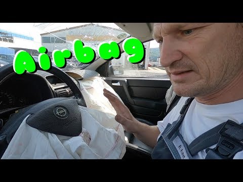 Video: Wie kommen Airbags raus?