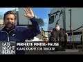 Perfekte Pinkel-Pause: Klaas kämpft für Trucker! | Late Night Berlin | ProSieben