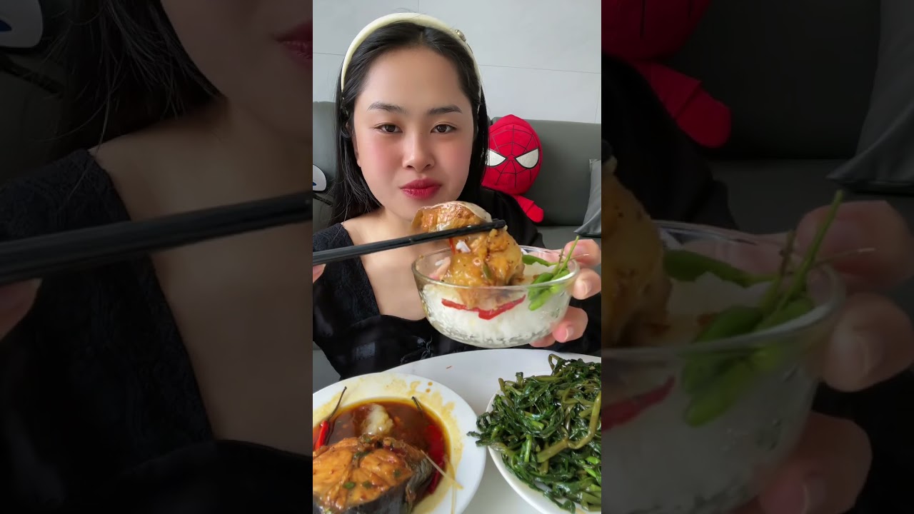 Cơm Nhà Cá Basa Kho Rau Muống Xào Tỏi Hết Nồi Cơm - Dung Thích Ăn #dungthichan #mukbang #youtube