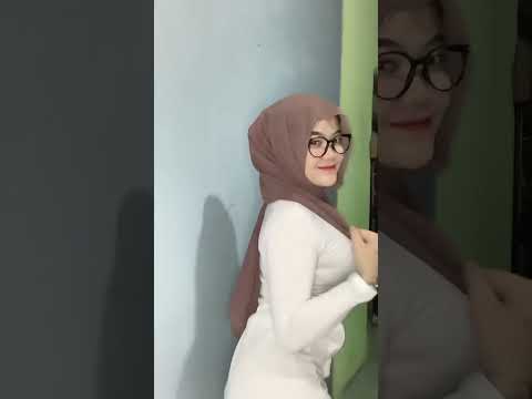 Akira Hajimet Tiktokers Viral. #hijaber #hijab #jilbab #jilboob #jilboobs #tobrut #toge