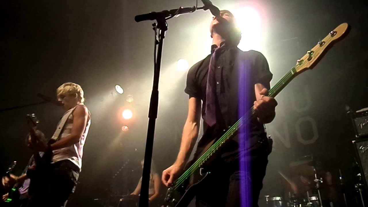 1- FALLING FOR YOU - CALI GIRLS (R5 LOUD TOUR PARIS)