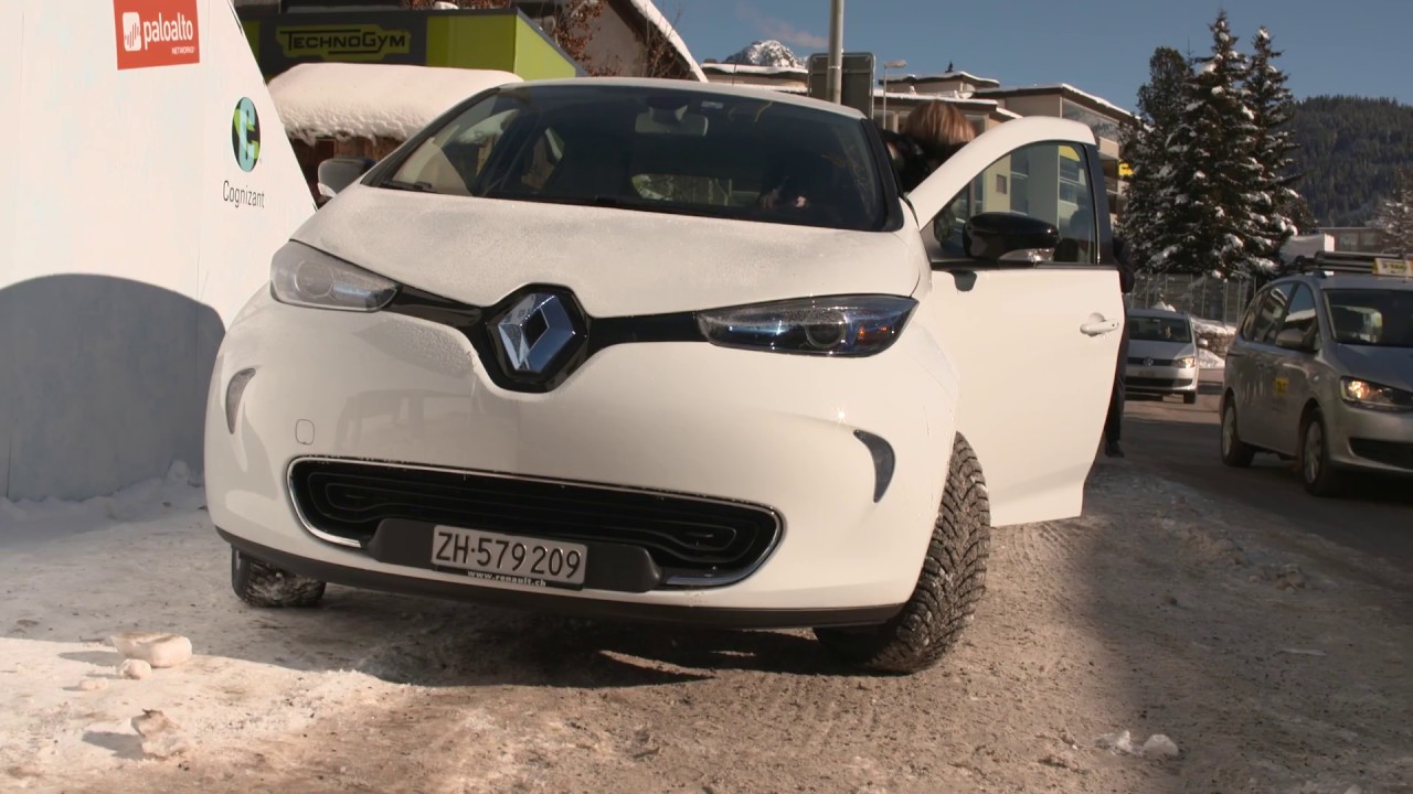 Hub Culture Davos 2017 - Edie Lush takes a drive in the Renaut ZOE, a 100% electric car