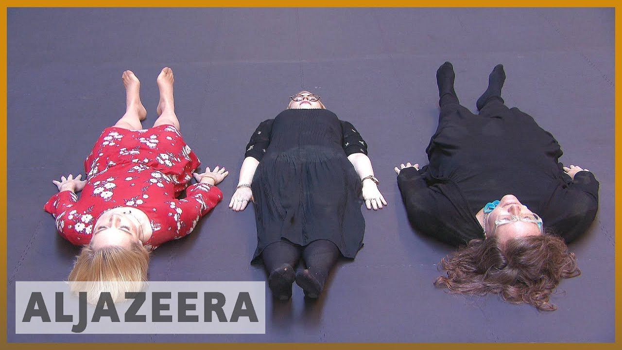 🇬🇧 "التعاطف القسري" مع زوار معرض المهاجرين في متحف تيت مودرن | الجزيرة الإنجليزية