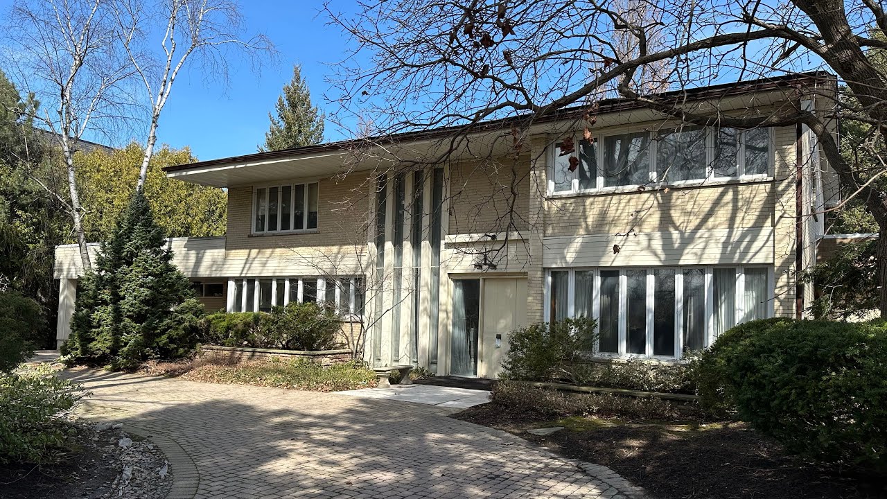 **UNTOUCHED SINCE 1960** amazing ABANDONED dream mansion (found indoor pool)