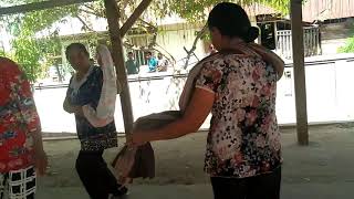 TARIAN LALAYON DI DESA LABI LABI WASILE UTARA