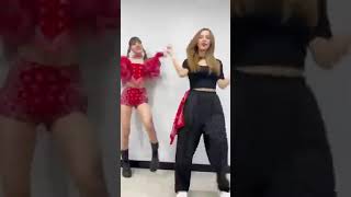 Jisoo and Lisa blcakpink Dance Lisa.LALISAM/V???