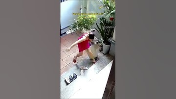 Chồng nhờ vợ tưới cây toang luôn cái chậu 😂 #giadinh #haihuoc #vuive #tainan #mayman #phunu