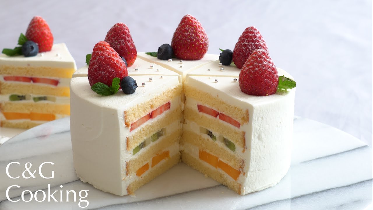 Make A Japanese Fruit Shortcake With A Beautiful Cross Section Youtube