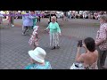 Бабушка привела внучку на танцы!!!