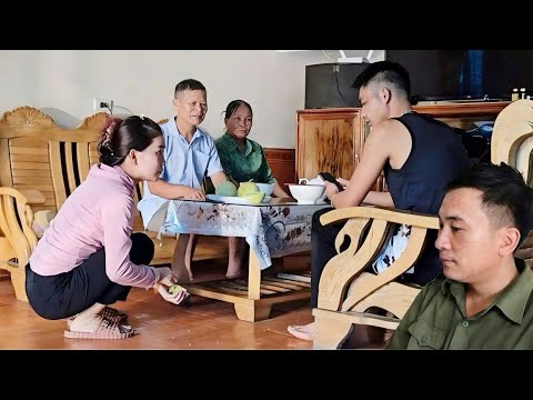 While at Hang's mother's house, the boss's son still had a bad attitude towards them.