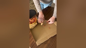📦 He Folded a Whole Pizza Box Into a Tiny Slice?! This Guy’s Living in 3025 🍕