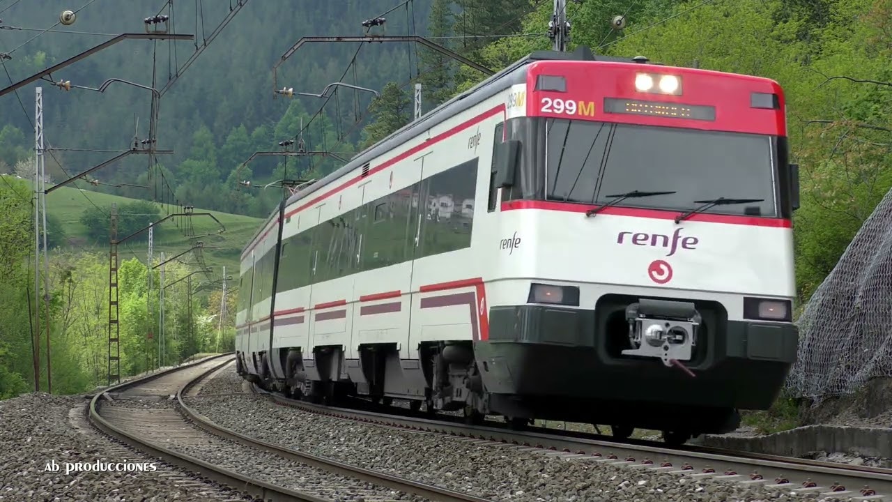 TRENES RENFE y PRIVADAS en tránsito (Sonido Directo) (UHD 4K)