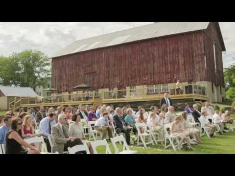 beautiful-barn-wedding-in-wisconsin-|-over-the-vines