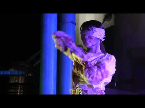 20230909-1850ホラーナイト　ゾンビデダンス：シング横ステージ　目の見えないお姉さま達のダンス
