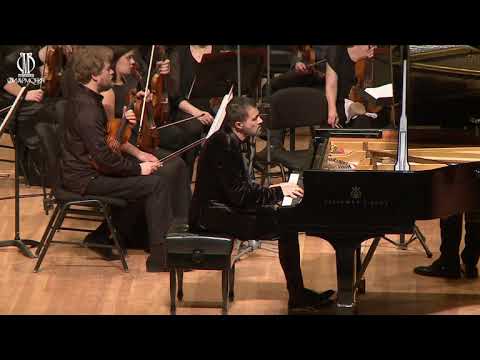 Pavel Nersessian plays Tchaikovsky Piano concerto No. 2