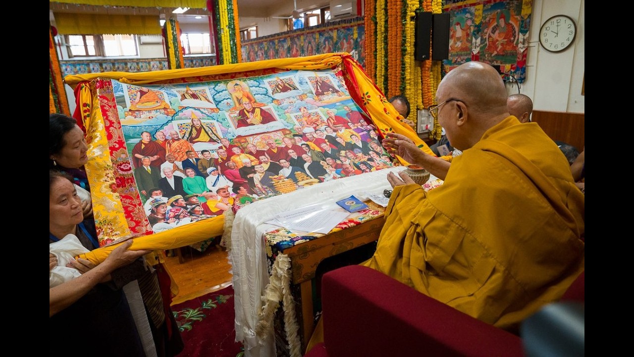 Former Tibetan political Prisoners and Switzerland's Lhasa Boys Association offer 'Tenshug' to HHDL