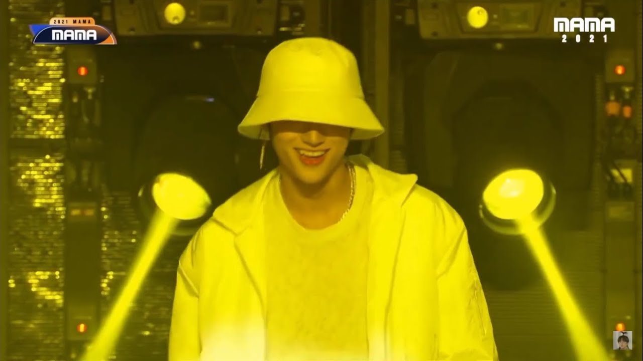 ATEEZ WOOYOUNG OPENING MAMA 2021 || SOLO PERFORMANCE - YouTube