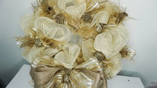 DIY: Christmas Deco Mesh Wreath || Gold Burlap Pine Cone