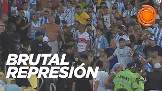 Thumbnail for GRAVES INCIDENTES EN EL MARACANÁ entre la policía y la hinchada: el partido se demoró 20 minutos