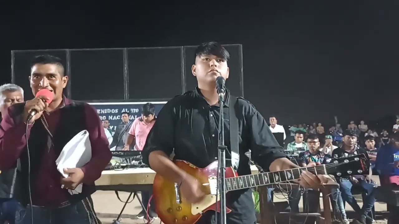 canta Eliezer Cardozo,