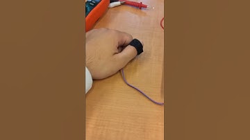 EECS 1011 Lab 04 - LED being controlled by pulse