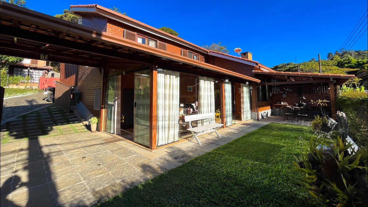 SUA CASA DE SERRA EM TERESÓPOLIS/RJ