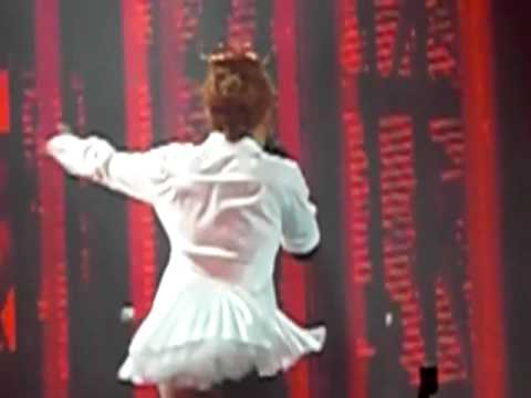 Mylène Farmer Au Stade De France 120909 - Fuck Them All