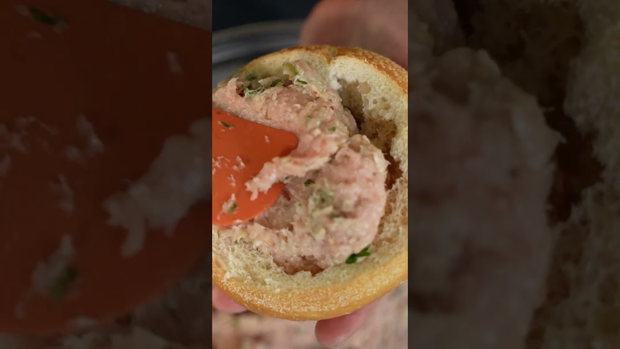 Хлеб с фаршированной курицей по-пармезански от Blackstone Betty