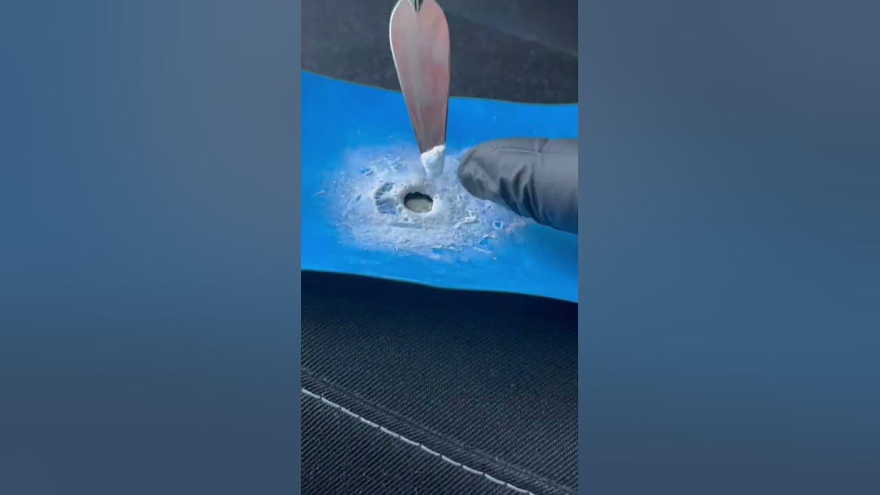 Réparation d’un trou de cigarettes dans un siège en tissu de voiture YouTube