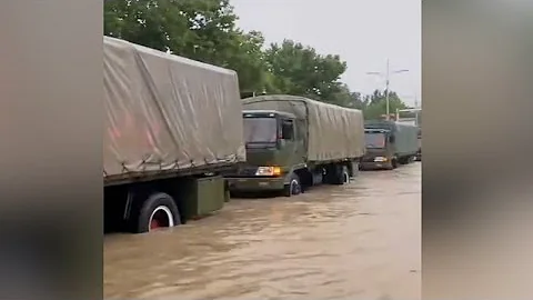 Armed police force launches flood rescue operations in Henan Province - DayDayNews