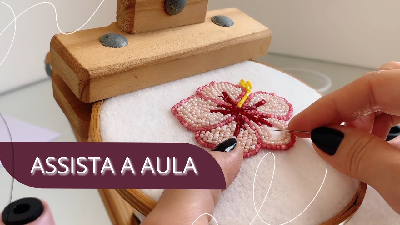 Como bordar flor de hibisco em pedrarias