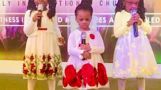 “ADOM ( GRACE)” BY 3 D’S WORSHIPPERS, SONG FROM DIANA HAMILTON.