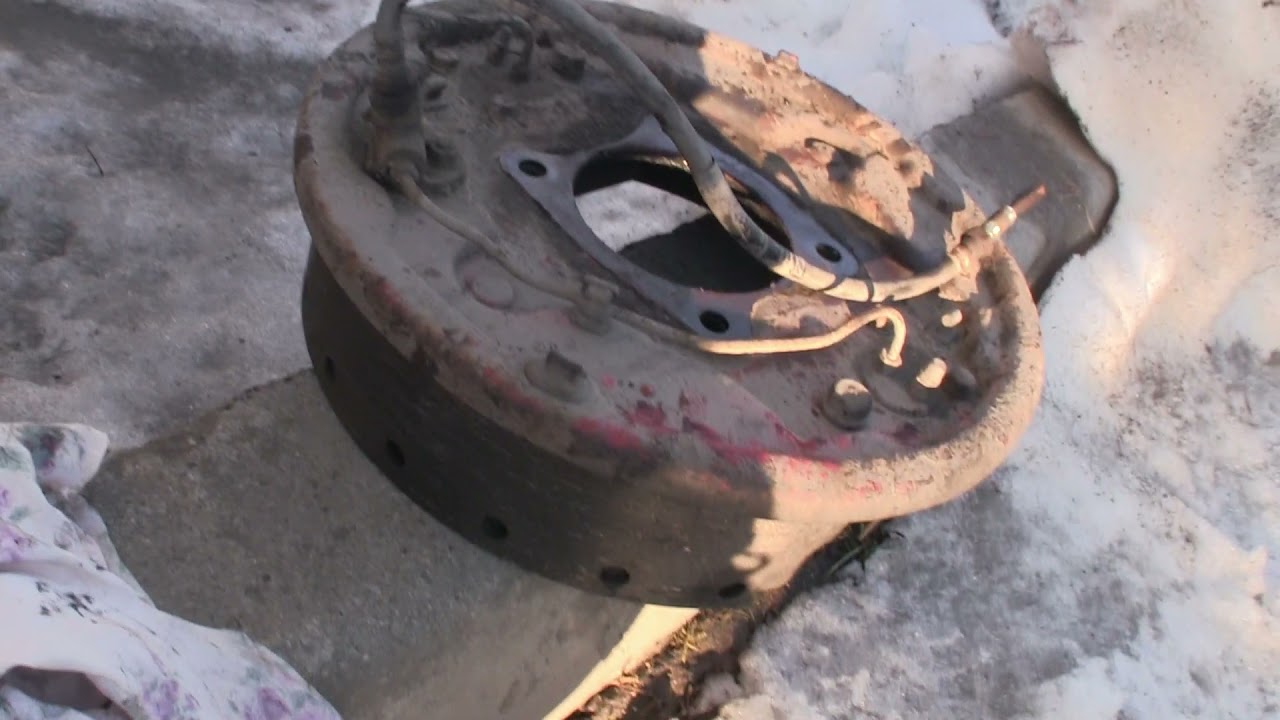 Исузу Форвард 6HH1 замена шкворня - YouTube