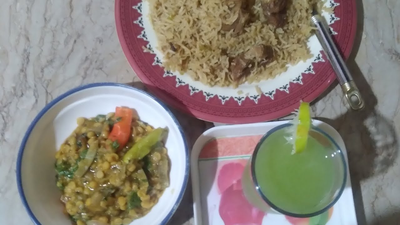 aj ham Banaye chane ki daal karele aur sath mein cucumber ka juice