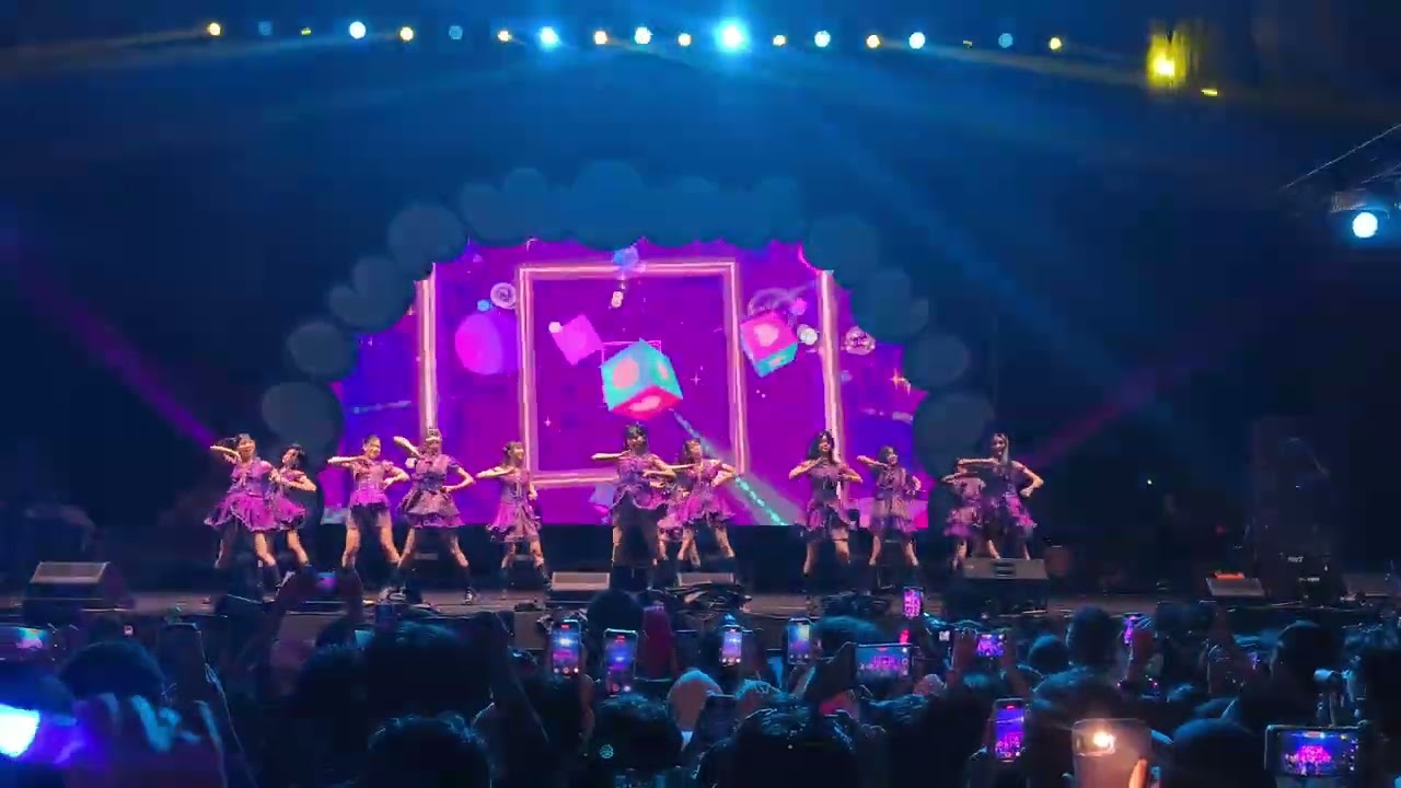 JKT48 - Fortune Cookie Yang Mencinta (BlaBlaBla Fest) Palembang