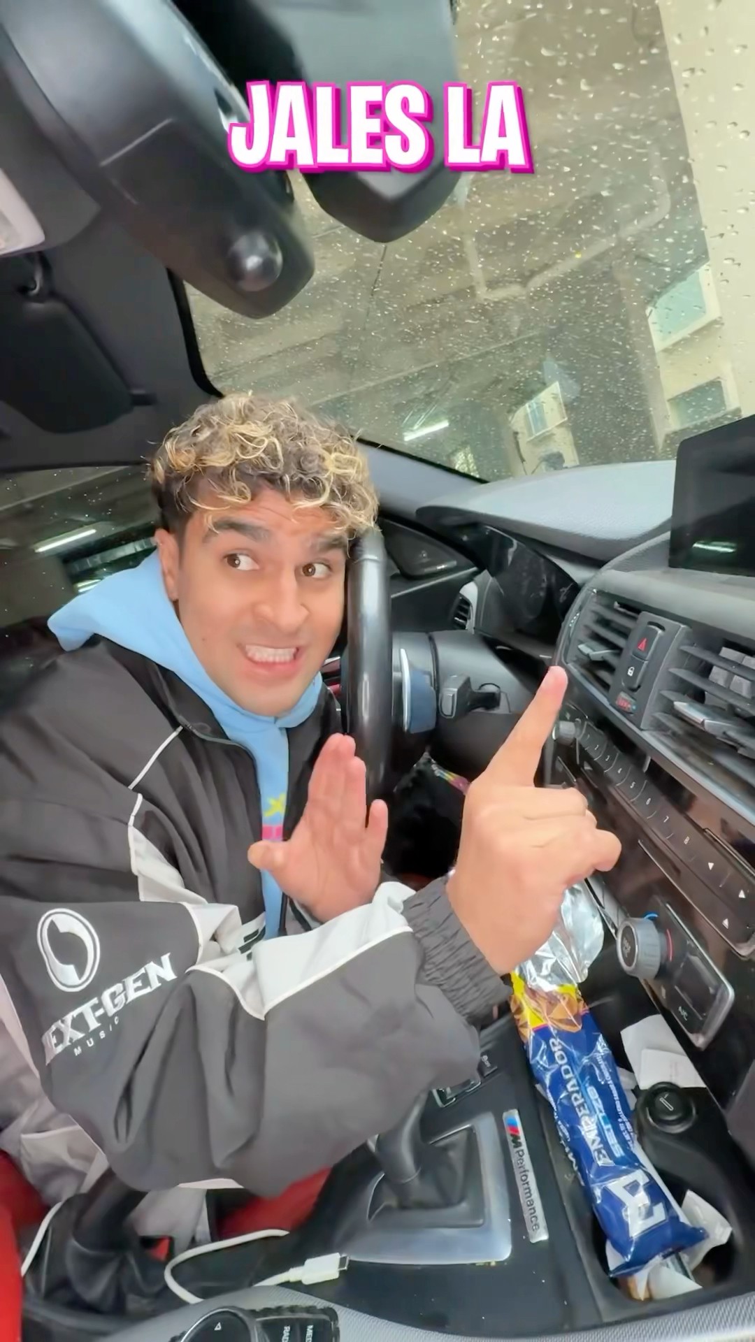 Tuvimos un accidente con el carro????