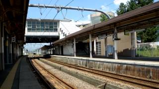 E655系なごみ(和) 六日町駅通過
