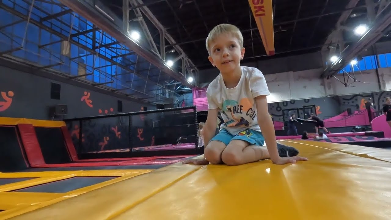 Hangar 646 Gocław - no to skaczemy !!!