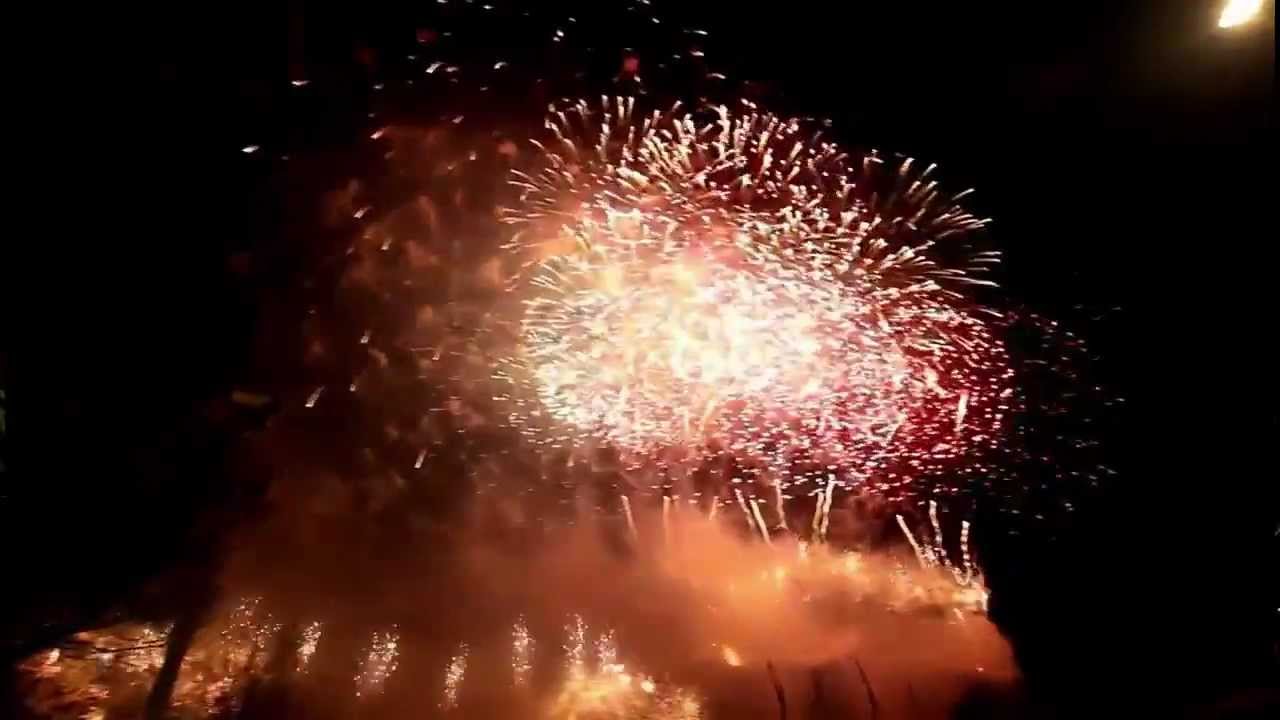 Edinburgh Hogmanay 2013 by Kimbolton Fireworks