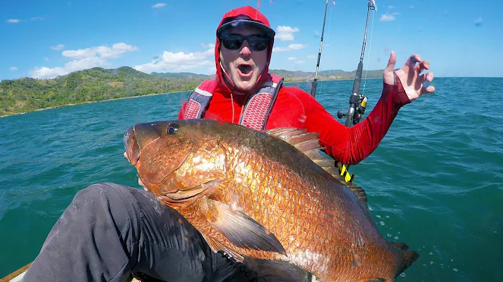 Offshore Kayak Fishing for BIG FISH in Panama | Field Trips with Robert Field