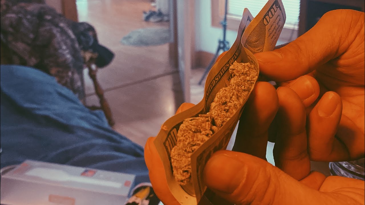 SMOKING 100$ JOINT