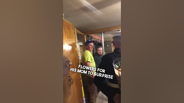 U.S. marine surprises family for Christmas ❤️ (via @hornby_rebel97/TT)
