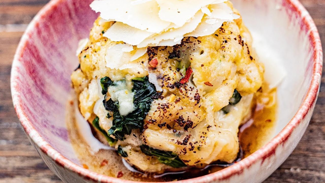 Herzhaft lecker - Spinat Knödel mit Nussbutter und Parmesan