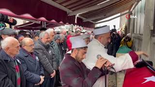 Trabzonsporun Efsane Teknik Direktörü Ahmet Suat Özyazıcı Son Yolculuğuna Uğurlandı