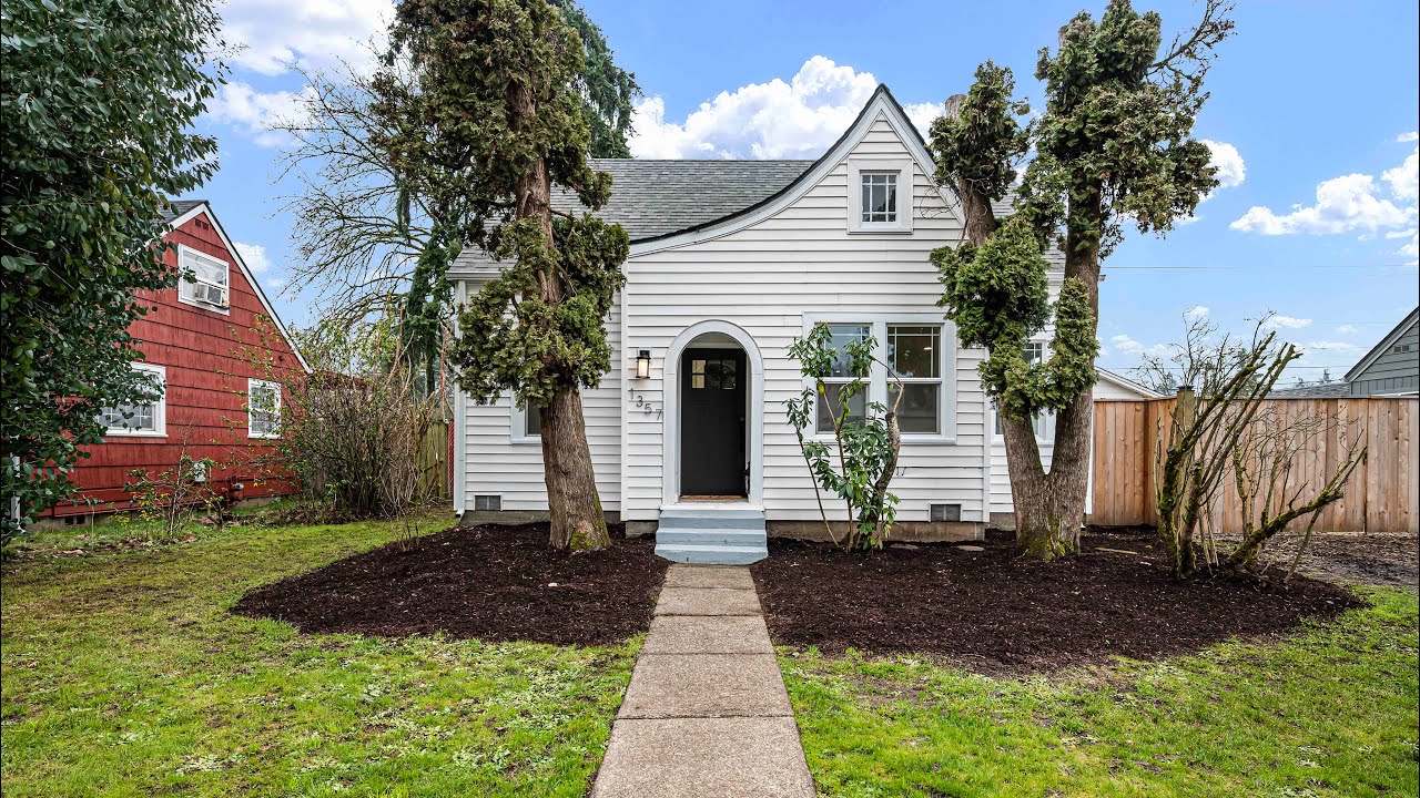 1357 E St, Springfield, OR 97477