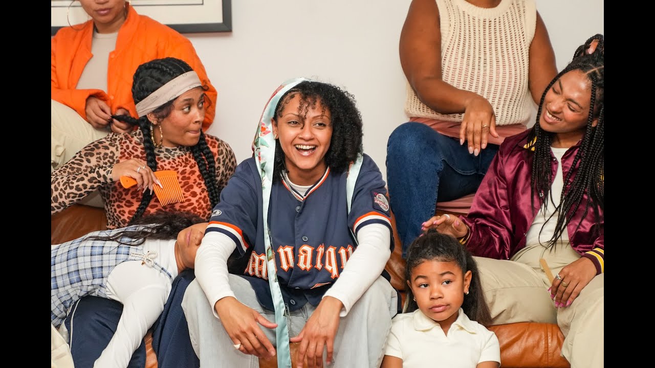 YouTube에서 Naya Ali - Catch a Vibe (Official Visualizer) 보기