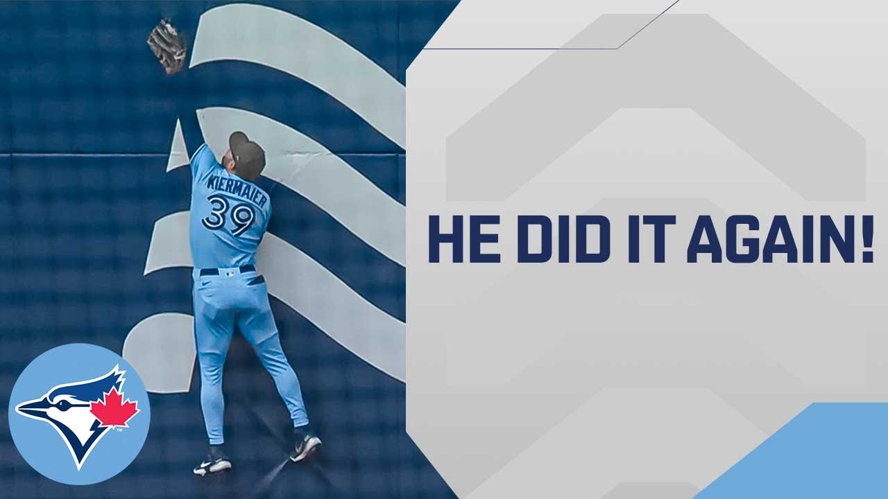 Kevin Kiermaier goes all out for another SPECTACULAR catch! 