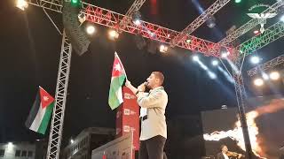 محمد عسّاف يغني 
