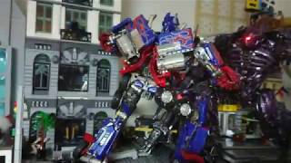 Transformers Dark of the moon Optimus Prime vs Shockwave 2009 4K toy Studio Series Black Apple ZS-01