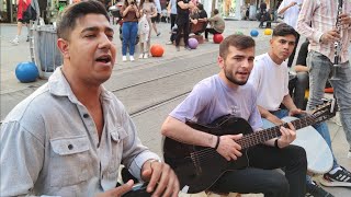 Aykut ile İsmail'den Çook Güzel bir Şarkı | Kusura Bakma #tuğkan Resimi